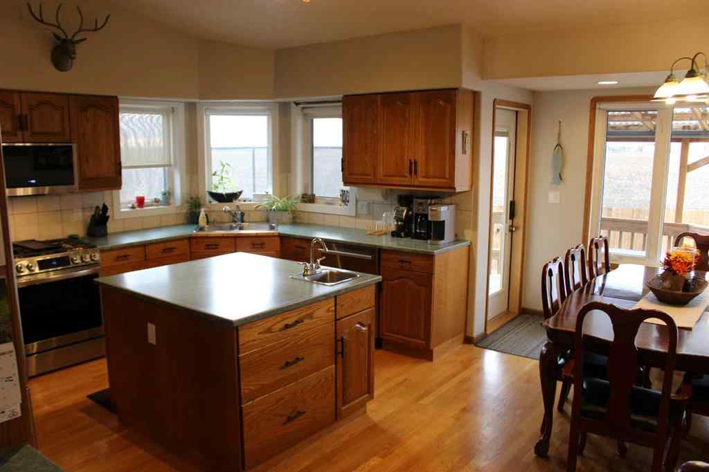 MLS® A2268501 - 636 Maple Place  in NONE Picture Butte, Residential