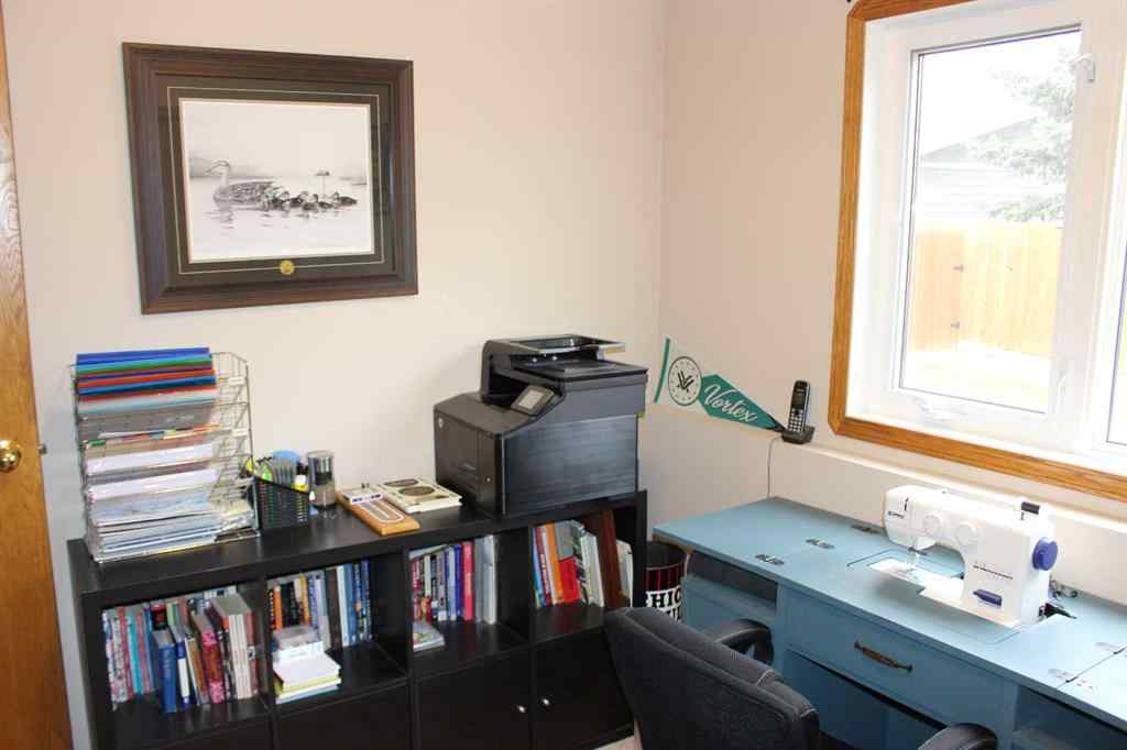 MLS® A2268501 - 636 Maple Place  in NONE Picture Butte, Residential