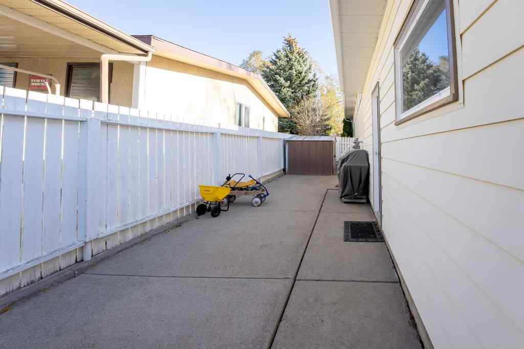 MLS® A2268503 - 1515 20 Avenue N in Winston Churchill Lethbridge, Residential