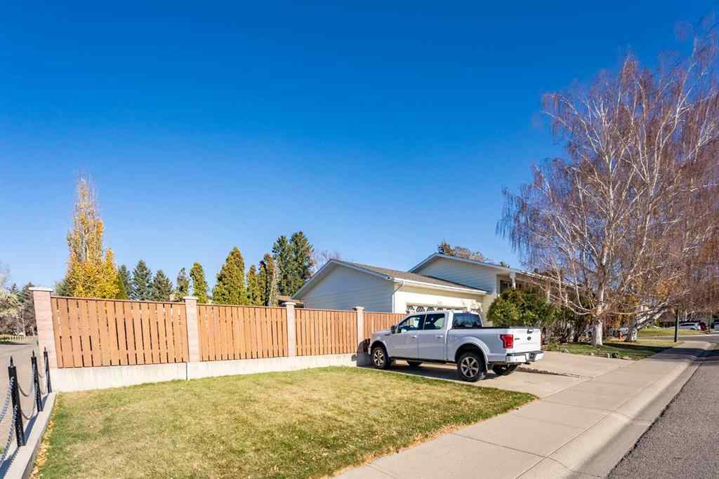 MLS® A2268503 - 1515 20 Avenue N in Winston Churchill Lethbridge, Residential