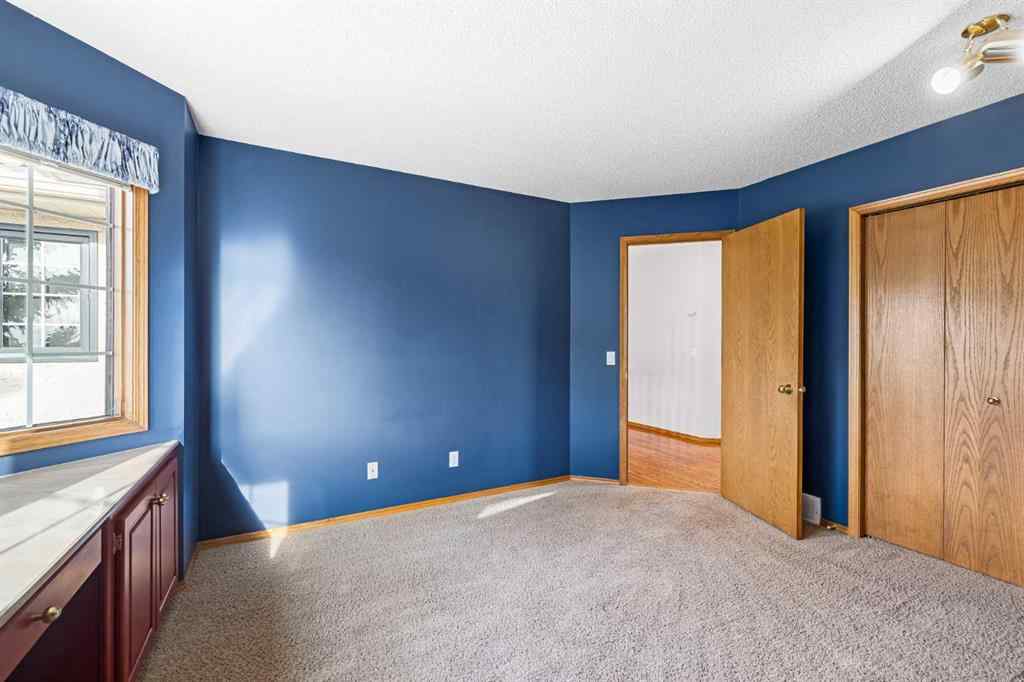 MLS® A2268510 - 201 Signature Way SW in Signal Hill Calgary, Residential