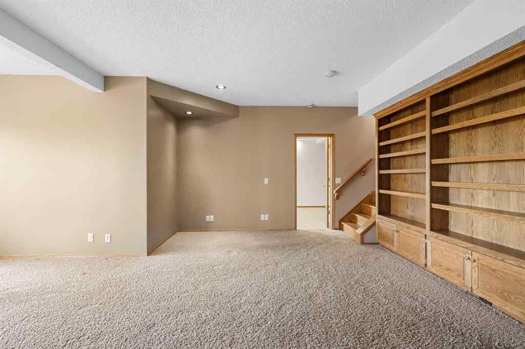 MLS® A2268510 - 201 Signature Way SW in Signal Hill Calgary, Residential
