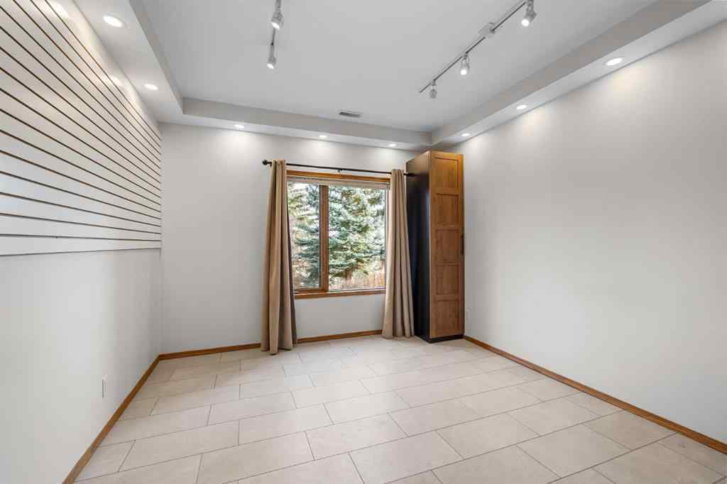 MLS® A2268510 - 201 Signature Way SW in Signal Hill Calgary, Residential
