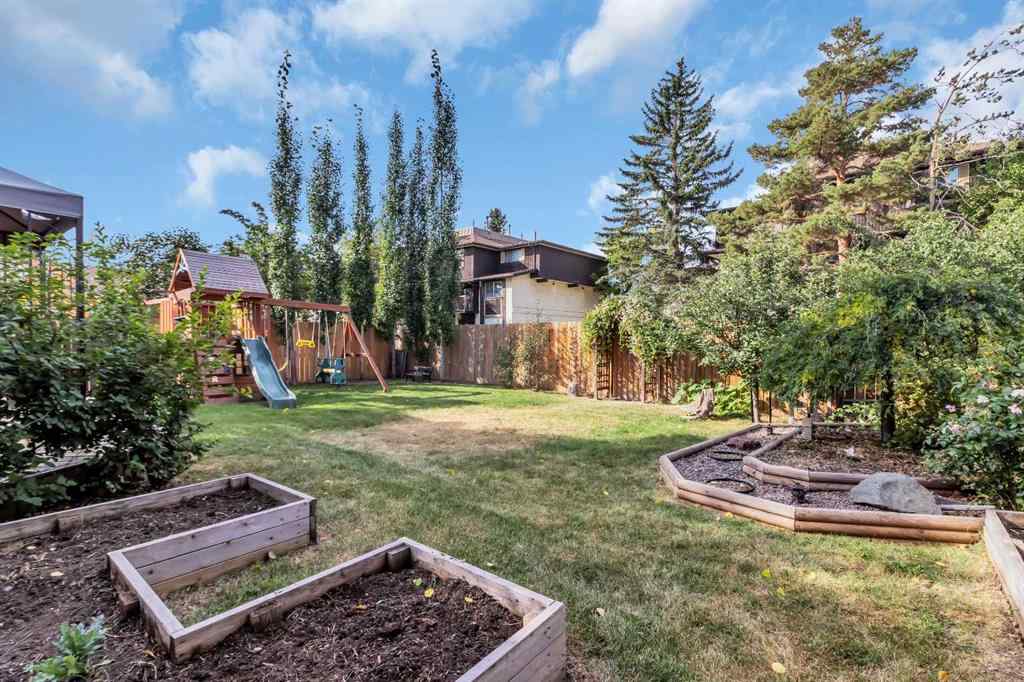 MLS® A2268511 - 968 Bracewood Rise SW in Braeside Calgary, Residential