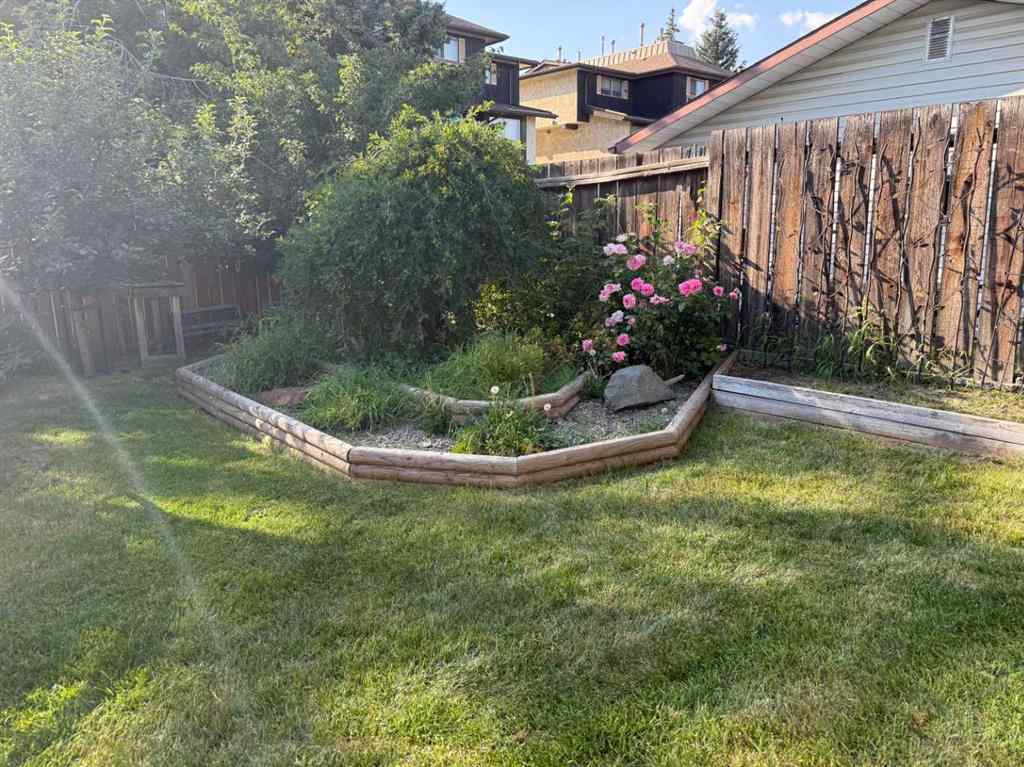 MLS® A2268511 - 968 Bracewood Rise SW in Braeside Calgary, Residential