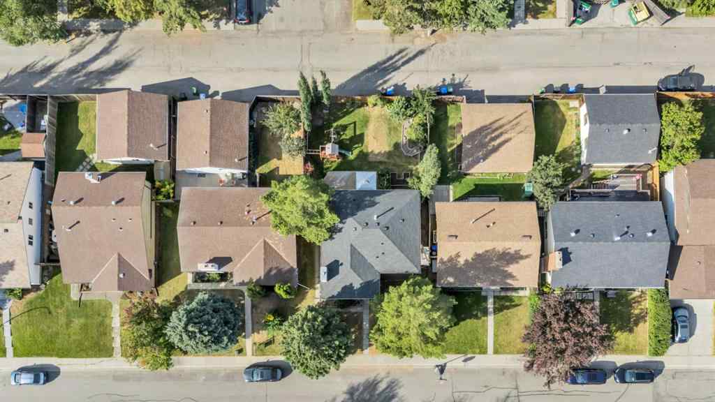 MLS® A2268511 - 968 Bracewood Rise SW in Braeside Calgary, Residential