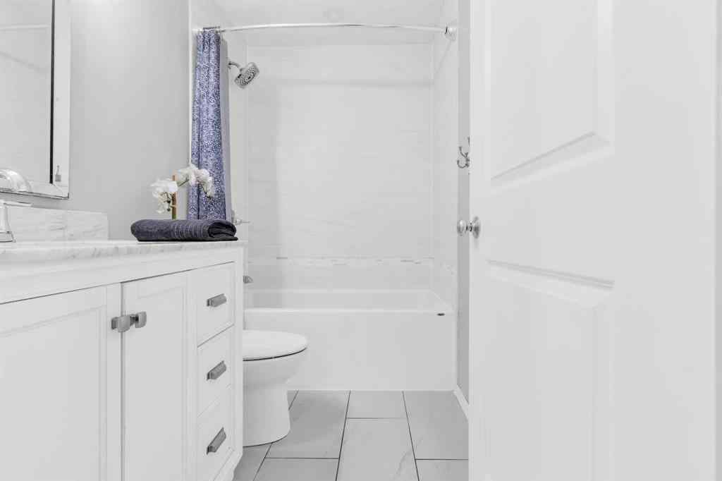 MLS® A2268511 - 968 Bracewood Rise SW in Braeside Calgary, Residential