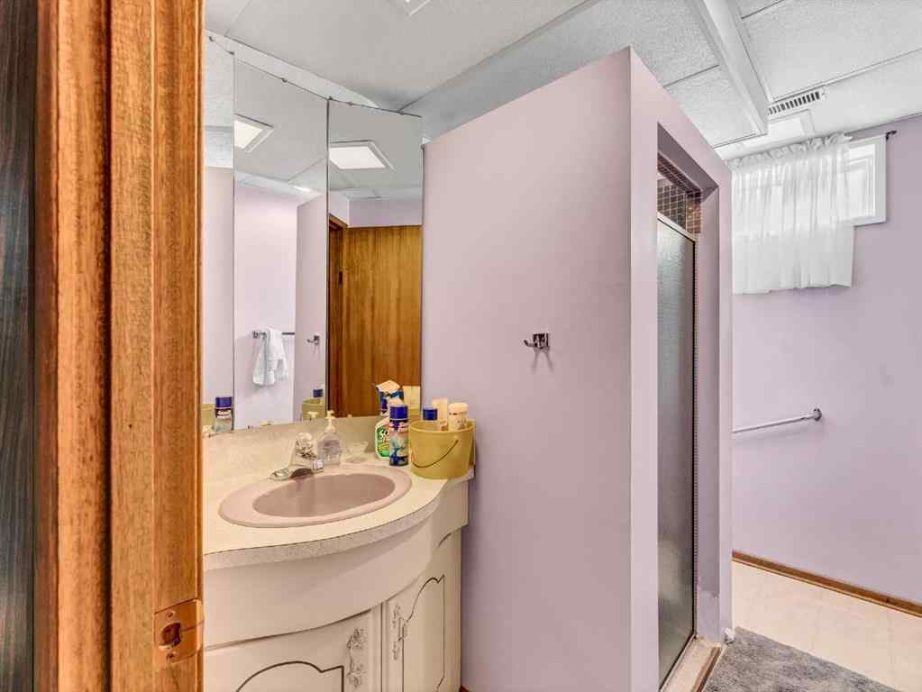 MLS® A2268535 - 267 11 Street NE in Northeast Crescent Heights Medicine Hat, Residential