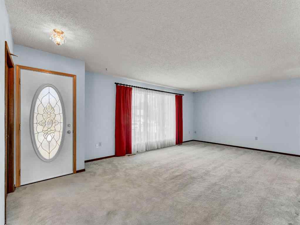 MLS® A2268535 - 267 11 Street NE in Northeast Crescent Heights Medicine Hat, Residential