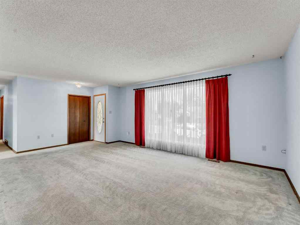 MLS® A2268535 - 267 11 Street NE in Northeast Crescent Heights Medicine Hat, Residential