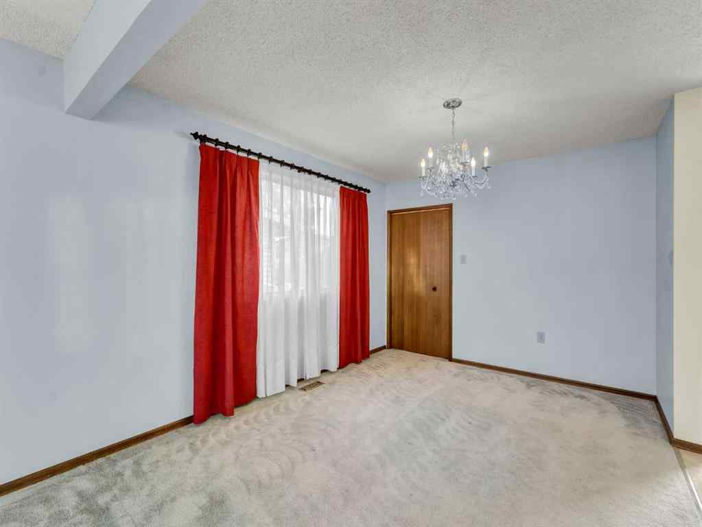 MLS® A2268535 - 267 11 Street NE in Northeast Crescent Heights Medicine Hat, Residential