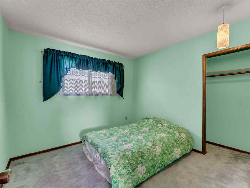 MLS® A2268535 - 267 11 Street NE in Northeast Crescent Heights Medicine Hat, Residential