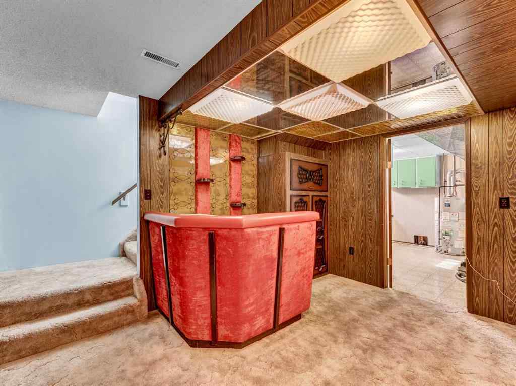 MLS® A2268535 - 267 11 Street NE in Northeast Crescent Heights Medicine Hat, Residential