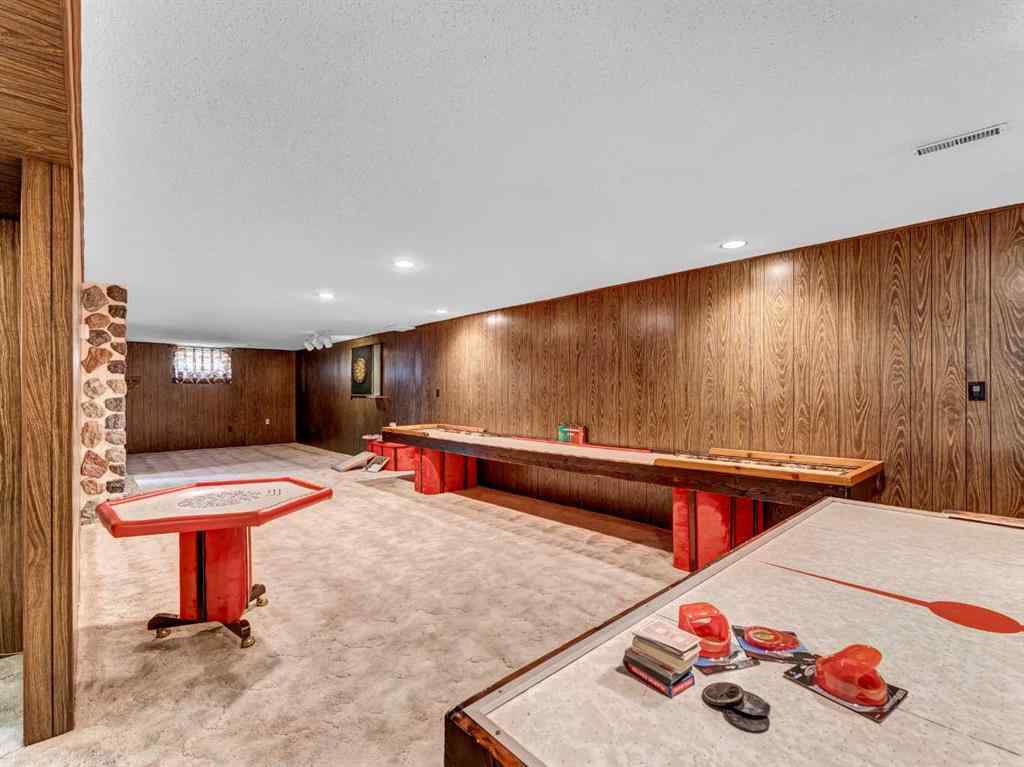 MLS® A2268535 - 267 11 Street NE in Northeast Crescent Heights Medicine Hat, Residential