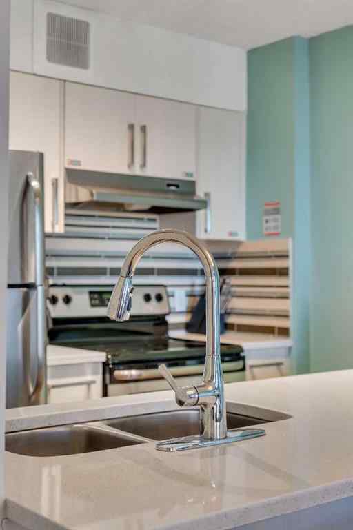 MLS® A2268538 - Unit #815 738 3 Avenue SW in Eau Claire Calgary, Residential