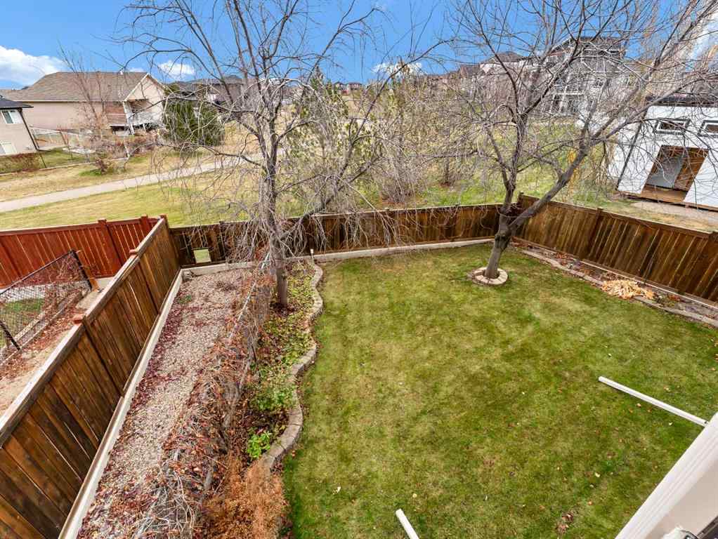 MLS® A2268540 - 264 Sierra Road SW in SW Southridge Medicine Hat, Residential