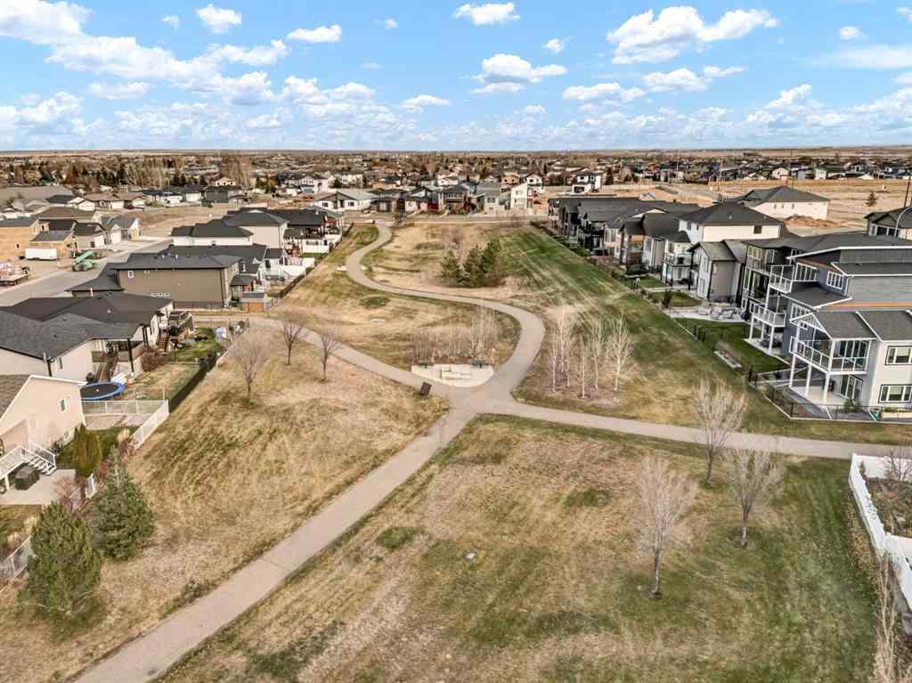 MLS® A2268540 - 264 Sierra Road SW in SW Southridge Medicine Hat, Residential
