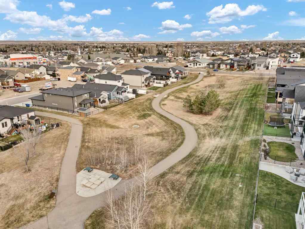 MLS® A2268540 - 264 Sierra Road SW in SW Southridge Medicine Hat, Residential