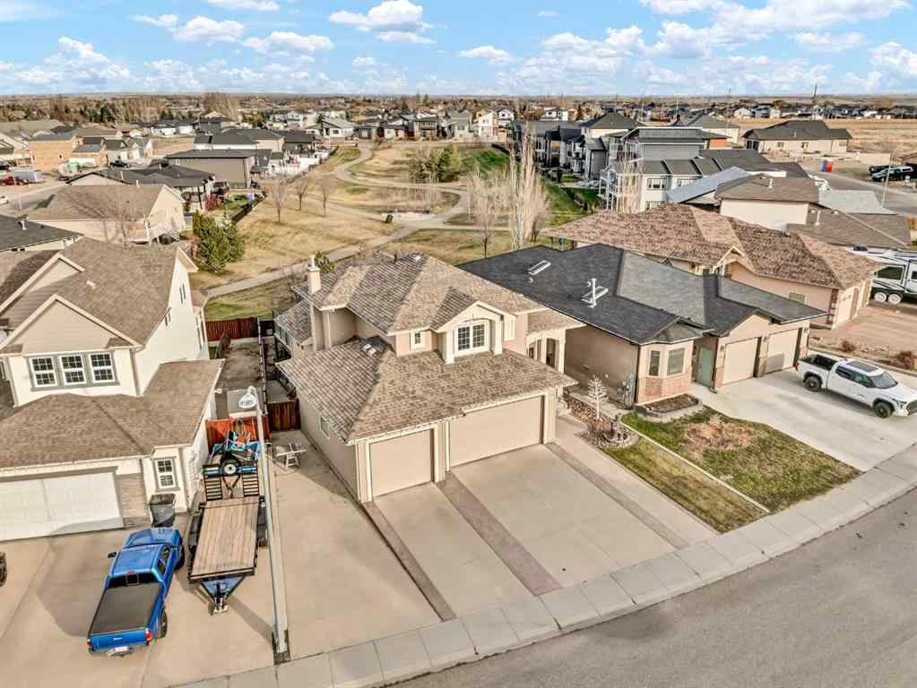 MLS® A2268540 - 264 Sierra Road SW in SW Southridge Medicine Hat, Residential