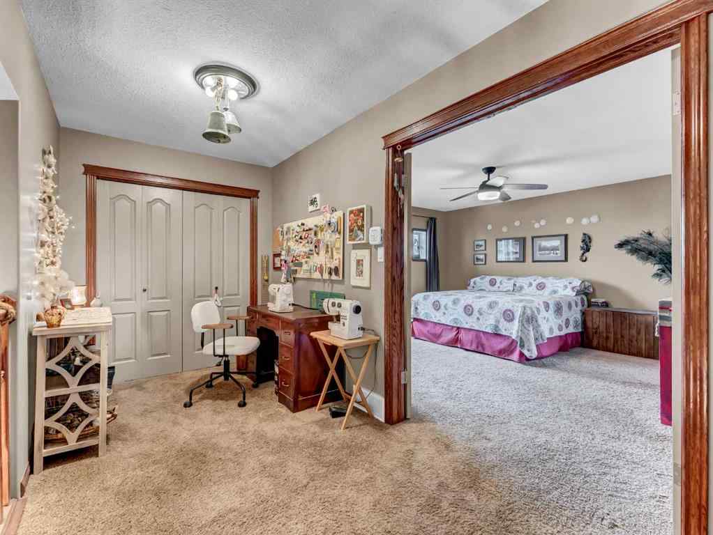 MLS® A2268540 - 264 Sierra Road SW in SW Southridge Medicine Hat, Residential