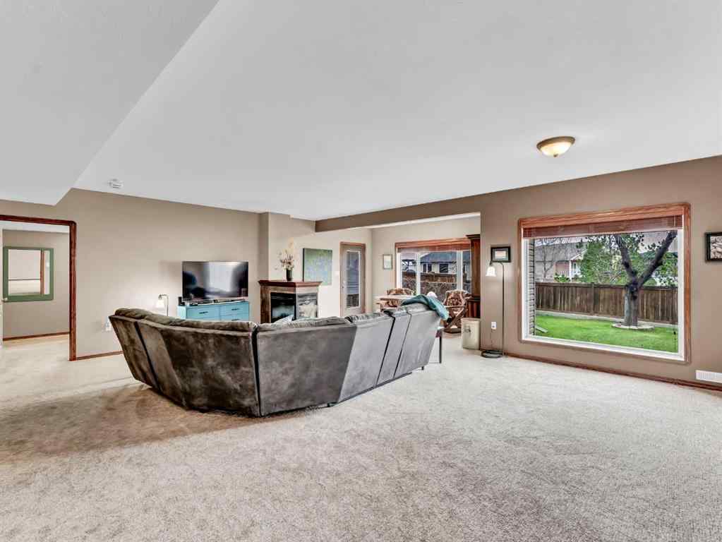 MLS® A2268540 - 264 Sierra Road SW in SW Southridge Medicine Hat, Residential