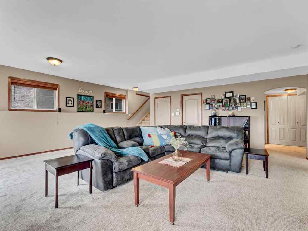 MLS® A2268540 - 264 Sierra Road SW in SW Southridge Medicine Hat, Residential