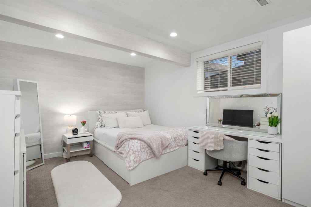 MLS® A2268548 - 232 Oakmere Place  in Westmere Chestermere, Residential