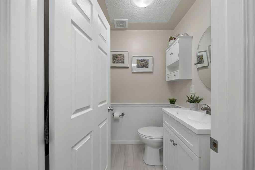 MLS® A2268548 - 232 Oakmere Place  in Westmere Chestermere, Residential