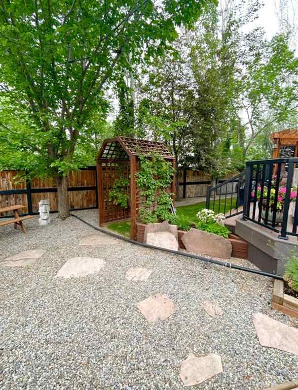 MLS® A2268548 - 232 Oakmere Place  in Westmere Chestermere, Residential