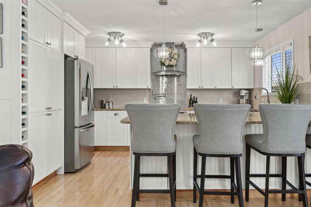 MLS® A2268548 - 232 Oakmere Place  in Westmere Chestermere, Residential