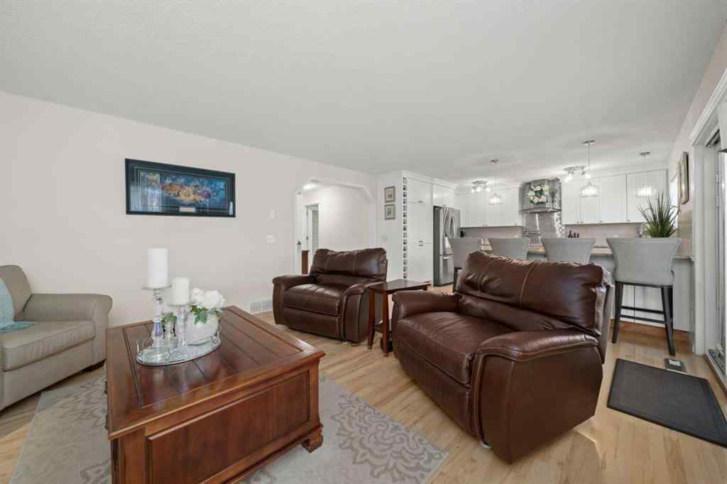 MLS® A2268548 - 232 Oakmere Place  in Westmere Chestermere, Residential