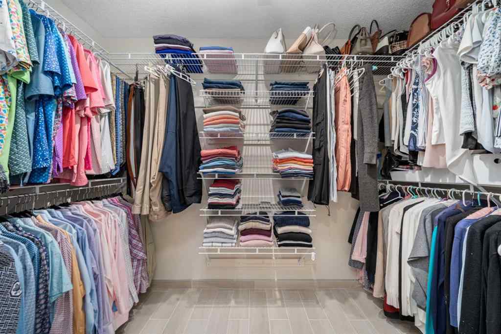 MLS® A2268548 - 232 Oakmere Place  in Westmere Chestermere, Residential