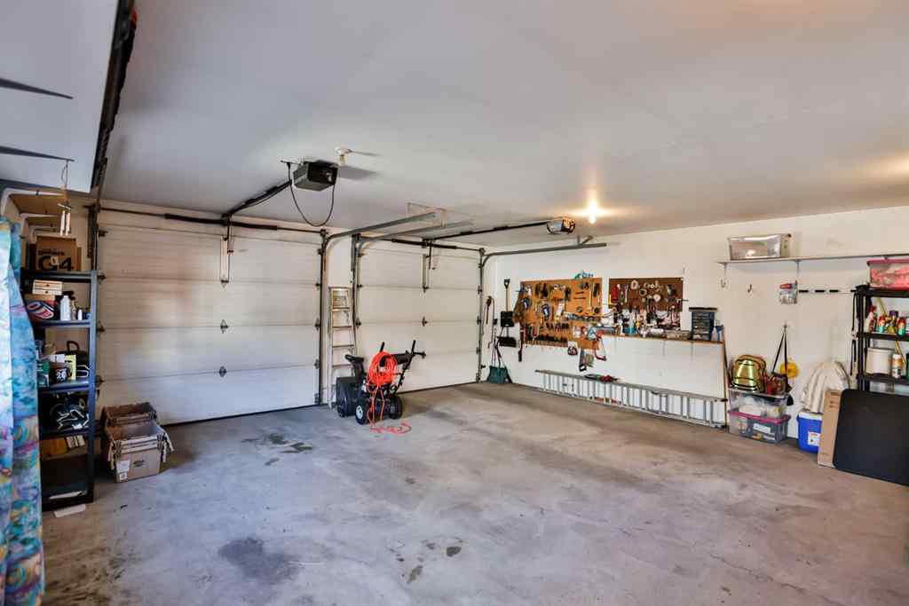 MLS® A2268551 - 1517 14 Avenue N in Winston Churchill Lethbridge, Residential