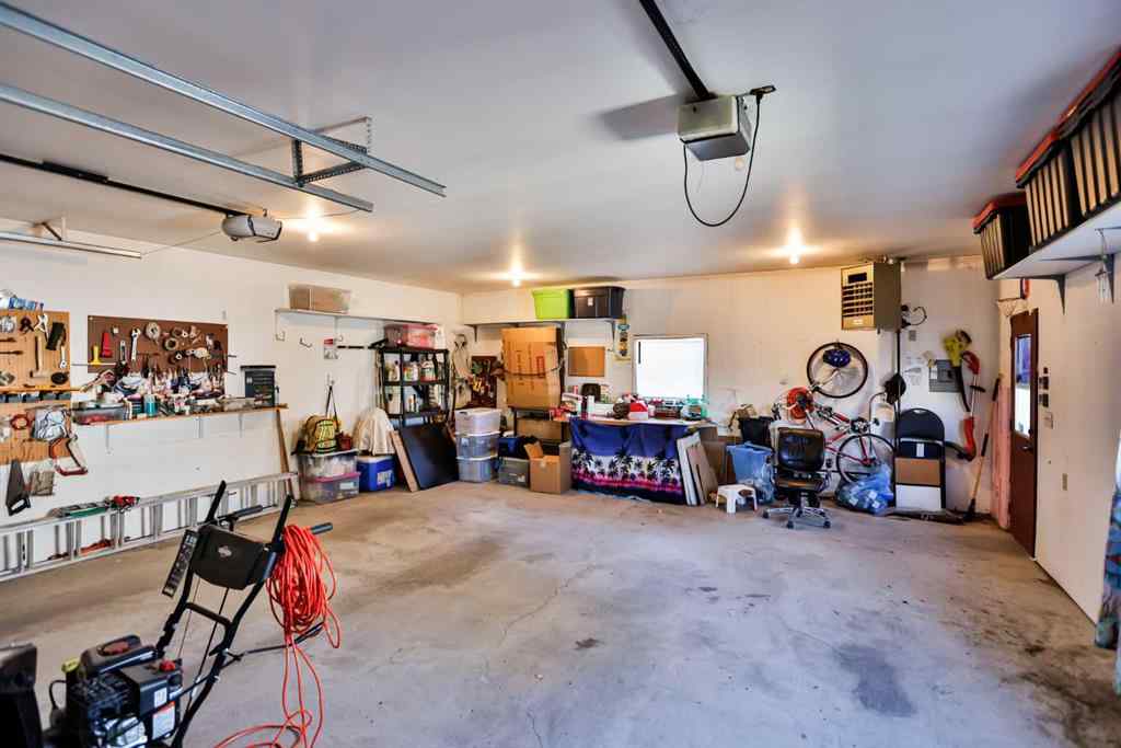 MLS® A2268551 - 1517 14 Avenue N in Winston Churchill Lethbridge, Residential