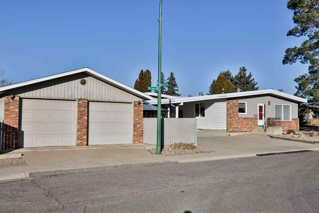 MLS® A2268551 - 1517 14 Avenue N in Winston Churchill Lethbridge, Residential