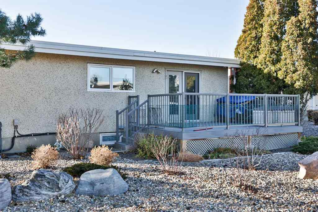 MLS® A2268551 - 1517 14 Avenue N in Winston Churchill Lethbridge, Residential