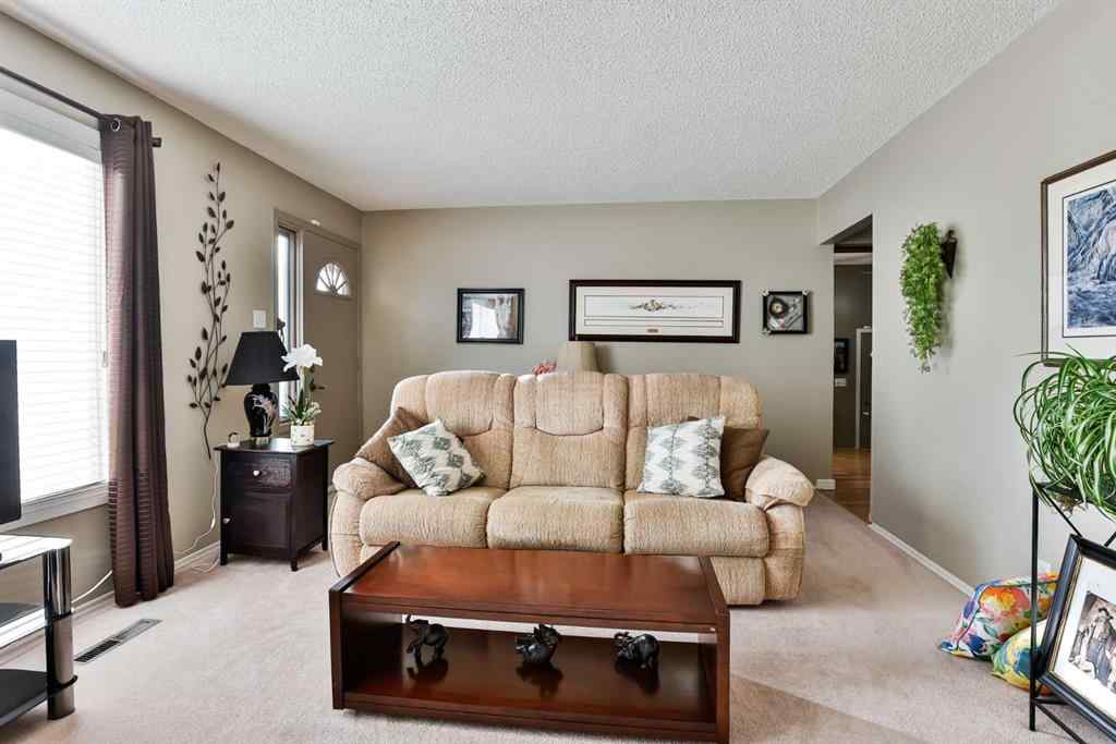 MLS® A2268551 - 1517 14 Avenue N in Winston Churchill Lethbridge, Residential