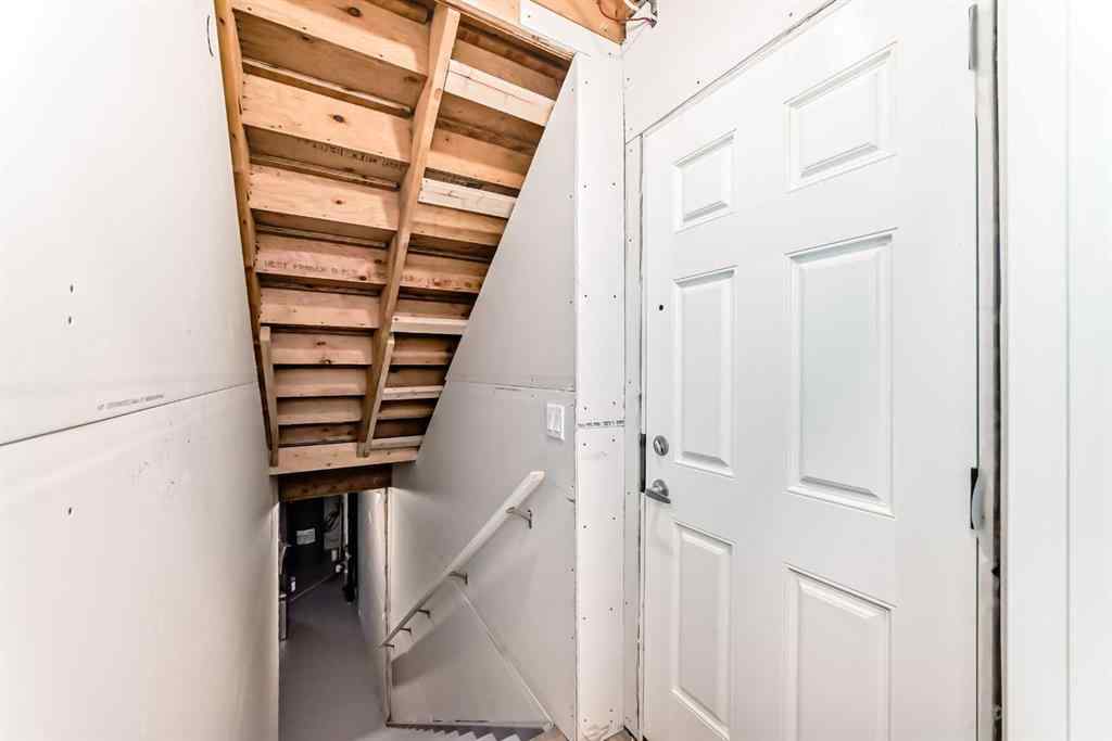 MLS® A2268554 - 197 Hotchkiss Road SE in Hotchkiss Calgary, Residential