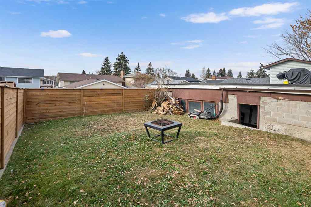 MLS® A2268555 - 255 Rundleridge Drive NE in Rundle Calgary, Residential