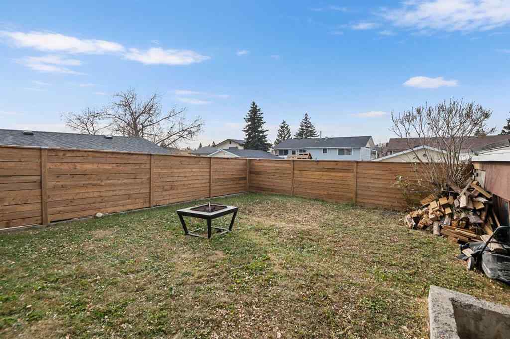MLS® A2268555 - 255 Rundleridge Drive NE in Rundle Calgary, Residential