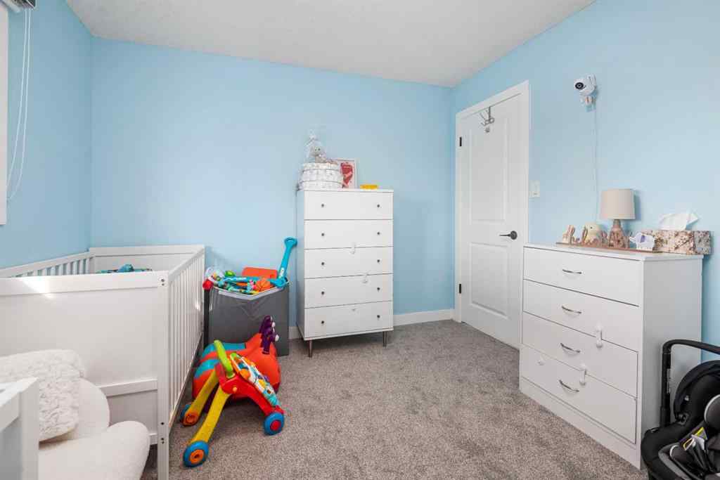 MLS® A2268555 - 255 Rundleridge Drive NE in Rundle Calgary, Residential