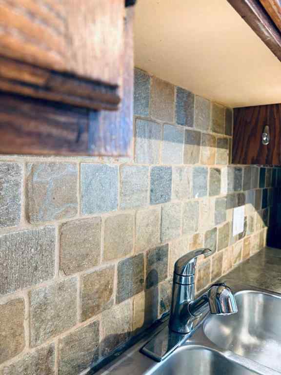 MLS® A2268556 - 7421 98B Street  in North End Peace River, Residential