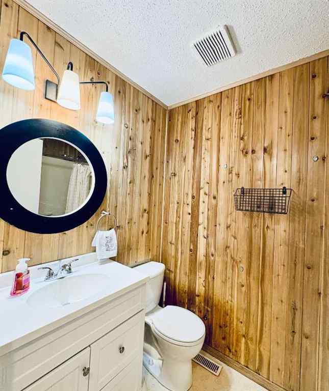 MLS® A2268556 - 7421 98B Street  in North End Peace River, Residential