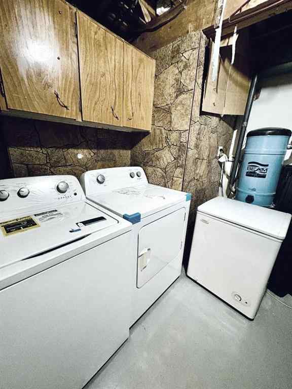 MLS® A2268556 - 7421 98B Street  in North End Peace River, Residential