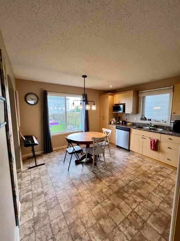 MLS® A2268558 - 4829 53 Avenue  in NONE Valleyview, Residential