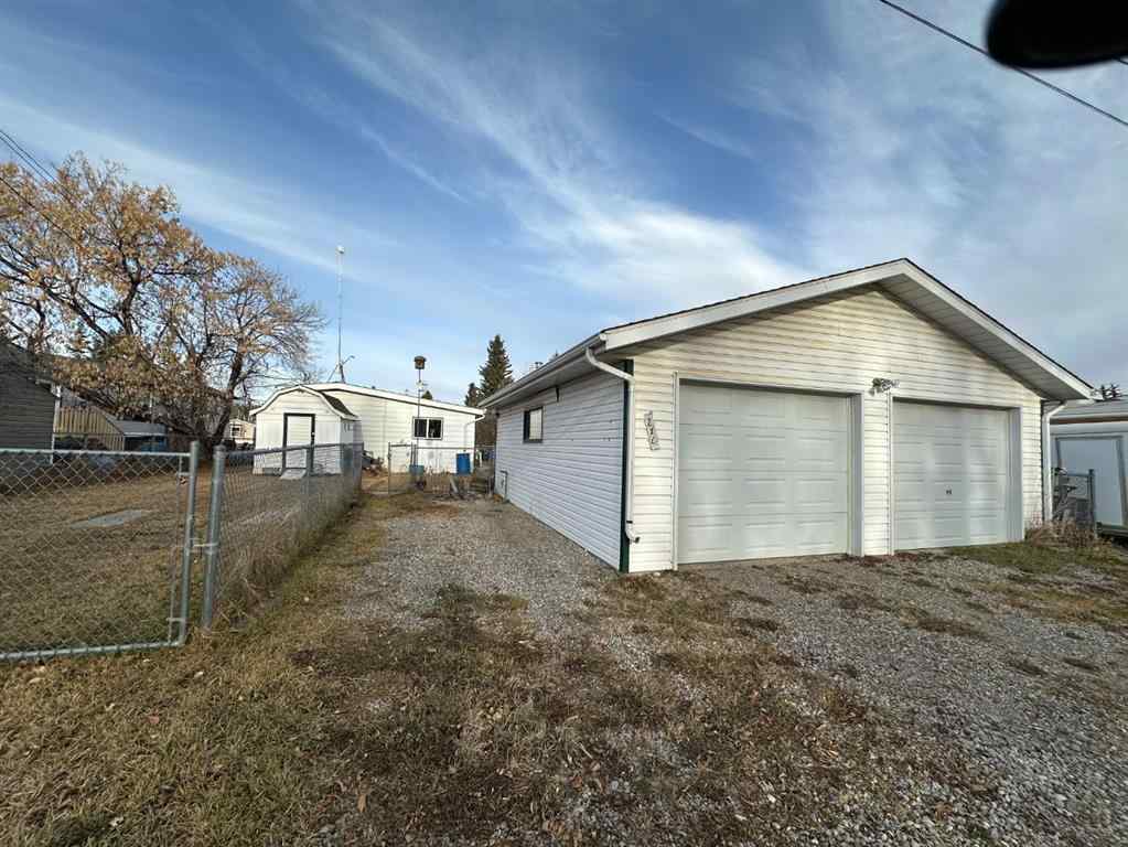 MLS® A2268560 - 216 5 Street NW in NONE Sundre, Residential