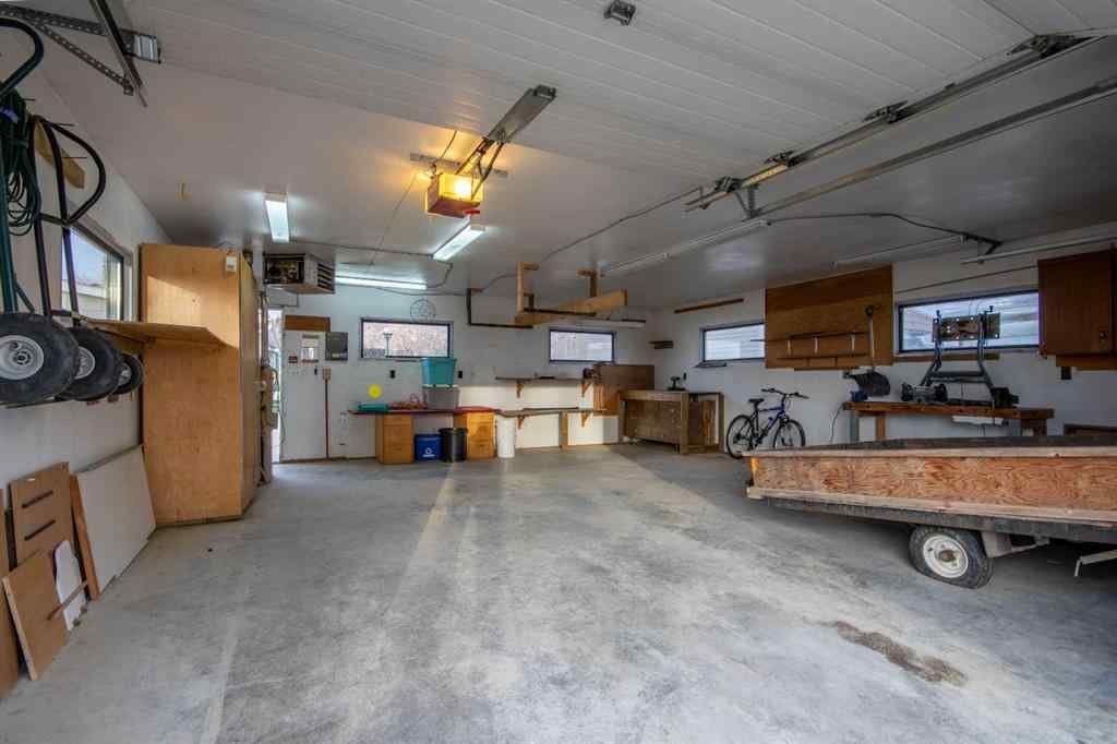 MLS® A2268560 - 216 5 Street NW in NONE Sundre, Residential