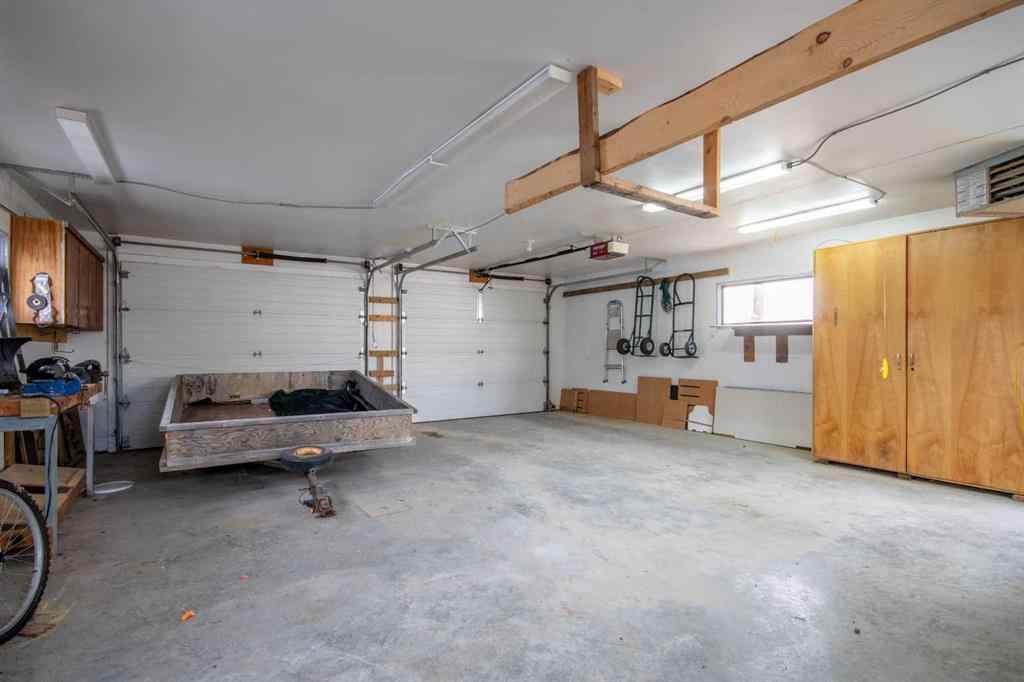 MLS® A2268560 - 216 5 Street NW in NONE Sundre, Residential