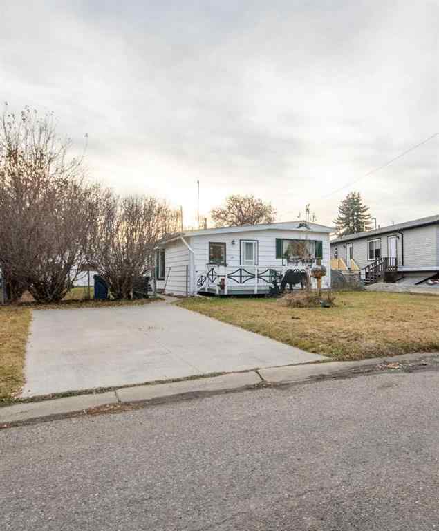 MLS® A2268560 - 216 5 Street NW in NONE Sundre, Residential