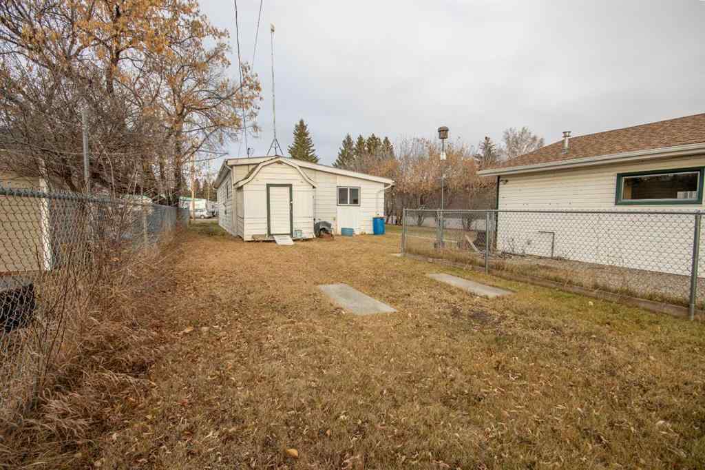 MLS® A2268560 - 216 5 Street NW in NONE Sundre, Residential